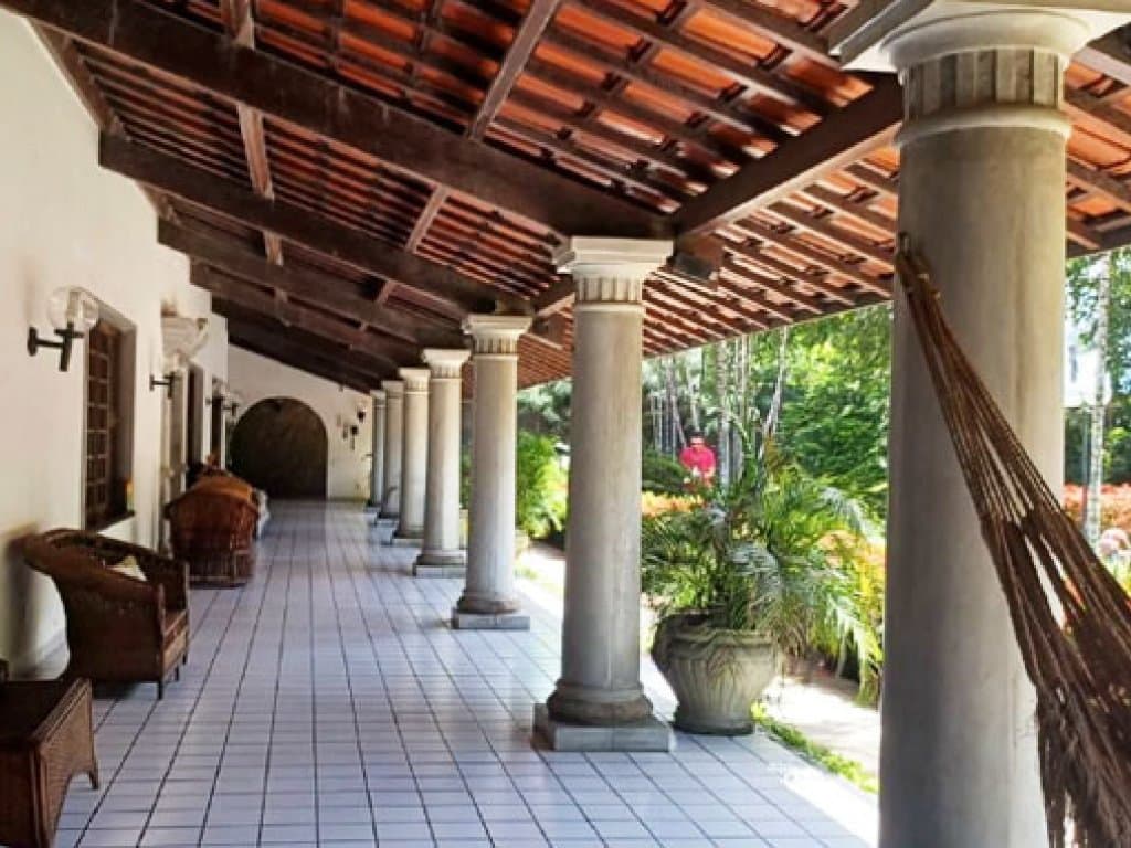 Foto 8 de 11: Casa em leilão em Fortaleza - CE, bairro Barroso — Casa de Alto Padrão em Terreno de 7.832 m² - Barroso - Fortaleza - CE