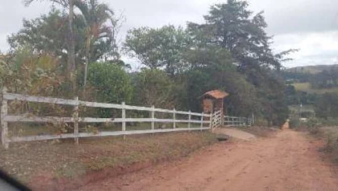Foto 3 de 5: Casa em leilão em Antônio Carlos - MG, bairro Vale do Ipê — Casa com Área de 5.084 m² - Vale do Ipê - Antônio Carlos - MG