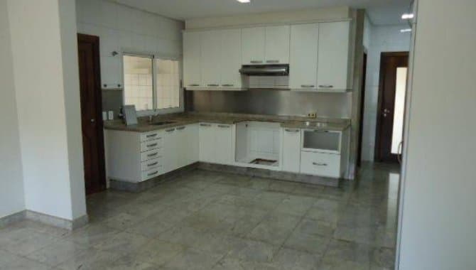 Foto 13 de 29: Casa em leilão em Aparecida De Goiânia - GO, bairro Jardins Viena — Casa em Condomínio 484 m² (01 vaga) - Cidade Vera Cruz - Jardins Viena - Aparecida de Goiânia - GO