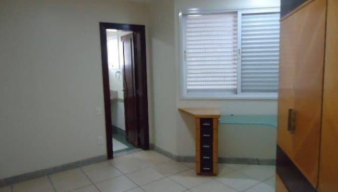Foto 5 de 29: Casa em leilão em Aparecida De Goiânia - GO, bairro Jardins Viena — Casa em Condomínio 484 m² (01 vaga) - Cidade Vera Cruz - Jardins Viena - Aparecida de Goiânia - GO