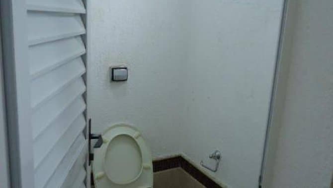 Foto 21 de 29: Casa em leilão em Aparecida De Goiânia - GO, bairro Jardins Viena — Casa em Condomínio 484 m² (01 vaga) - Cidade Vera Cruz - Jardins Viena - Aparecida de Goiânia - GO
