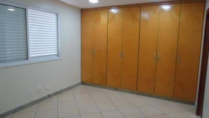 Foto 9 de 29: Casa em leilão em Aparecida De Goiânia - GO, bairro Jardins Viena — Casa em Condomínio 484 m² (01 vaga) - Cidade Vera Cruz - Jardins Viena - Aparecida de Goiânia - GO