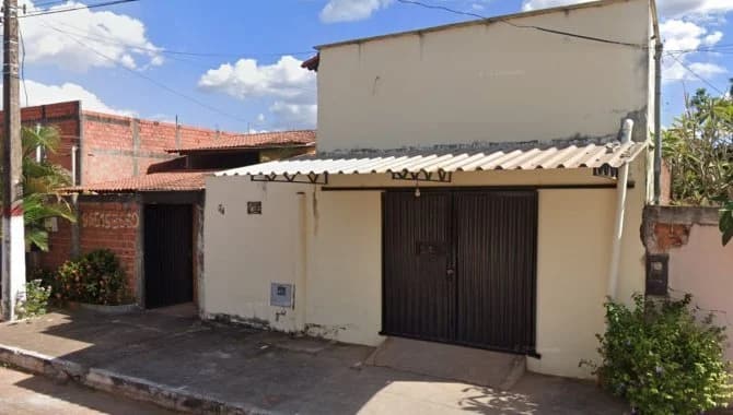 Foto 1 de 3: Casa em leilão em Campos Lindos - TO, bairro Centro — Casa 225 m² - Centro - Campos Lindos - TO