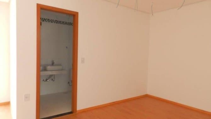 Foto 10 de 15: Casa em leilão em Porto Alegre - RS, bairro Hípica — Casa em Condomínio 184 m² (01 vaga) - Hípica - Porto Alegre - RS