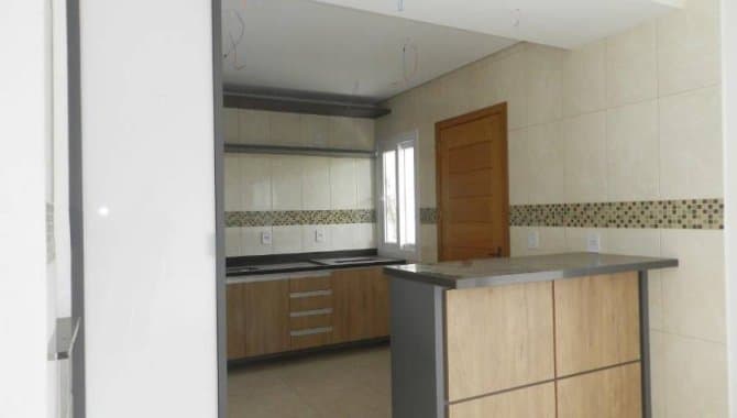 Foto 12 de 15: Casa em leilão em Porto Alegre - RS, bairro Hípica — Casa em Condomínio 184 m² (01 vaga) - Hípica - Porto Alegre - RS