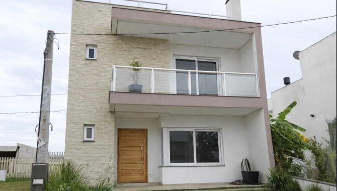 Foto 3 de 15: Casa em leilão em Porto Alegre - RS, bairro Hípica — Casa em Condomínio 184 m² (01 vaga) - Hípica - Porto Alegre - RS