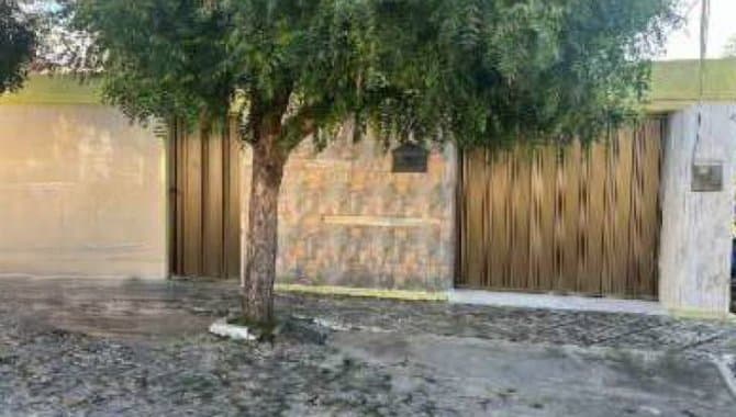 Foto 8 de 8: Casa em leilão em Senador Pompeu - CE — Casa 180 m² - Conjunto Cohab - Senador Pompeu - CE