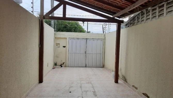Foto 4 de 13: Casa em leilão em Fortaleza - CE, bairro Cidade dos Funcionários — Casa 100 m² - Cidade dos Funcionários - Fortaleza - CE