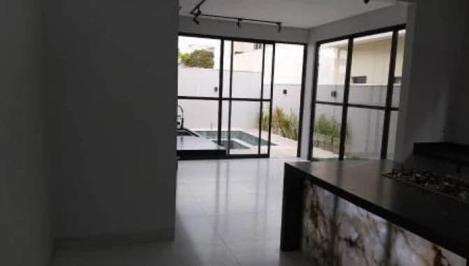 Foto 13 de 18: Casa em leilão em Anápolis - GO — Casa em Condomínio 201 m² (01 vaga) - Condomínio Terras Alpha Anápolis - Anápolis - GO