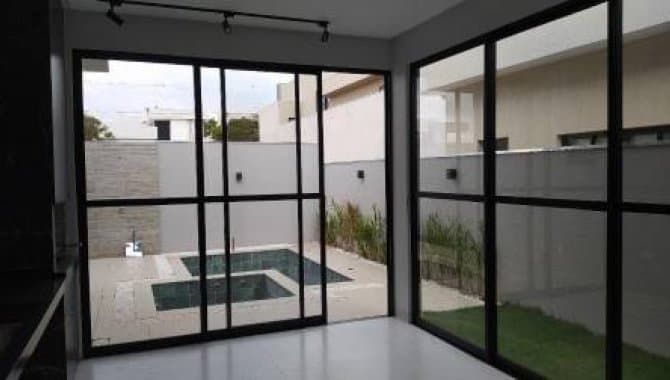Foto 6 de 18: Casa em leilão em Anápolis - GO — Casa em Condomínio 201 m² (01 vaga) - Condomínio Terras Alpha Anápolis - Anápolis - GO