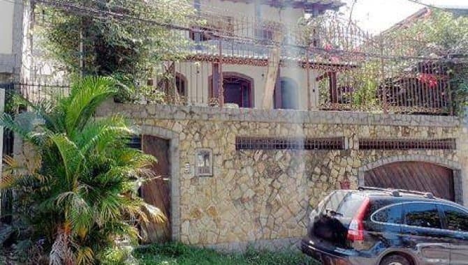 Foto 1 de 15: Casa em leilão em Rio De Janeiro - RJ, bairro Vila Valqueire — Casa 278 m² (privativa + comum) - Vila Valqueire - Rio de Janeiro - RJ