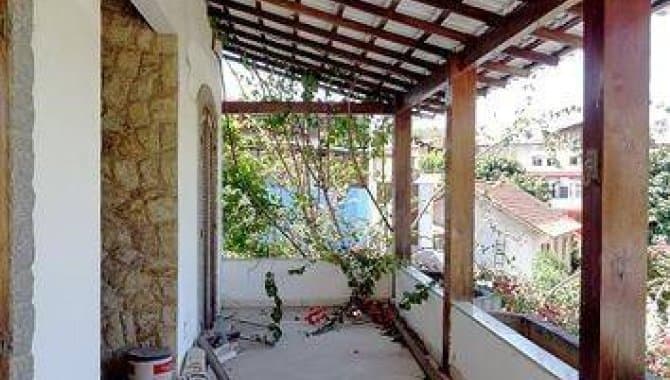 Foto 7 de 15: Casa em leilão em Rio De Janeiro - RJ, bairro Vila Valqueire — Casa 278 m² (privativa + comum) - Vila Valqueire - Rio de Janeiro - RJ