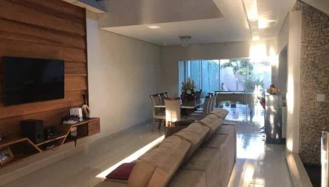 Foto 4 de 13: Casa em leilão em Maringá - PR, bairro Vila Morangueira — Casa 234 m² - Vila Morangueira - Maringá - PR