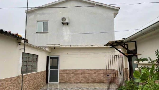 Foto 5 de 10: Casa em leilão em Pelotas - RS, bairro Três Vendas — Casa 234 m² - Três Vendas - Pelotas - RS