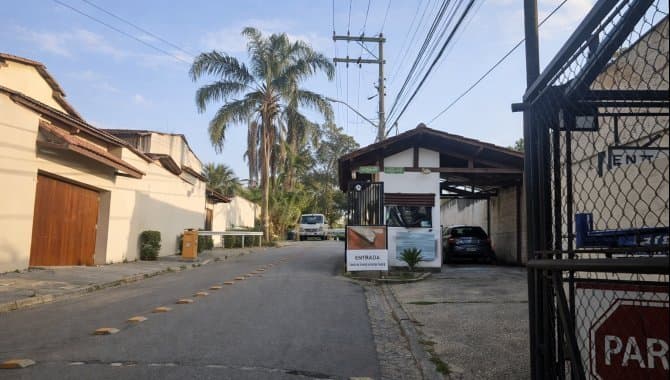 Foto 1 de 3: Casa em leilão em Cotia - SP, bairro Moinho Velho — Casa em Condomínio 434 m² - Moinho Velho - Cotia - SP