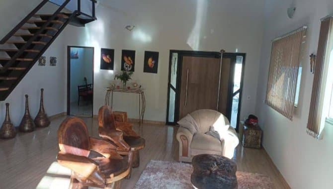 Foto 8 de 15: Casa em leilão em Ituiutaba - MG — Casa 239 m² - Residencial Drummond - Ituiutaba - MG