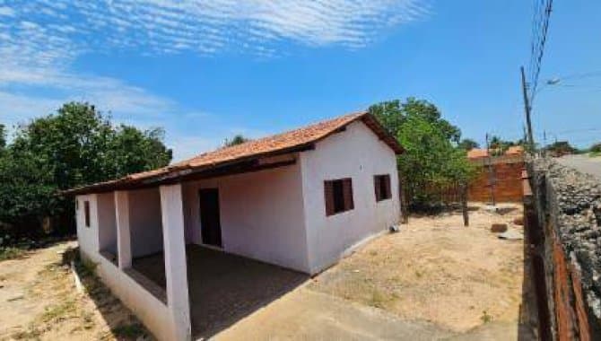 Foto 5 de 11: Casa em leilão em Urucuia - MG, bairro Centro — Casa 138 m² - Centro - Urucuia - MG