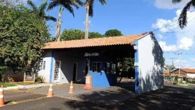 Foto 2 de 6: Casa em leilão em Fronteira - MG, bairro Centro — Casa em Condomínio 235 m² - Centro - Fronteira - MG