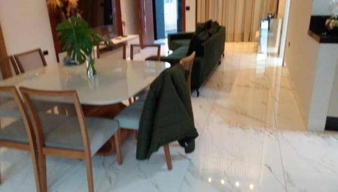 Foto 5 de 15: Casa em leilão em Maringá - PR, bairro Jardim São Conrado — Casa 250 m² - Jardim São Conrado - Maringá - PR