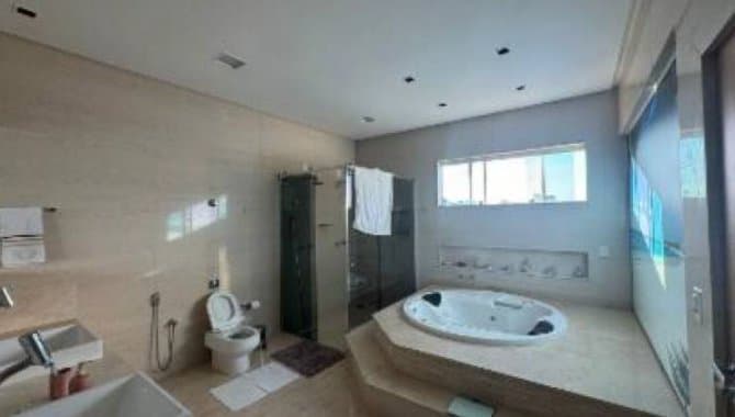 Foto 16 de 28: Casa em leilão em Divinópolis - MG, bairro Santa Tereza — Casa 400 m² - Santa Tereza - Divinópolis - MG