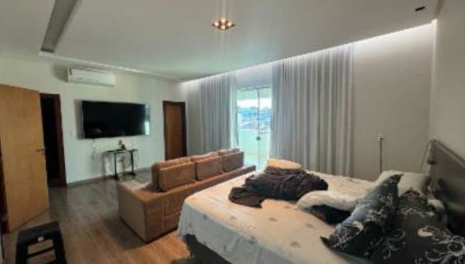 Foto 22 de 28: Casa em leilão em Divinópolis - MG, bairro Santa Tereza — Casa 400 m² - Santa Tereza - Divinópolis - MG
