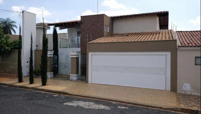 Foto 1 de 10: Casa em leilão em Votuporanga - SP, bairro Jardim Alvorada — Casa 263 m² - Jardim Alvorada - Votuporanga - SP