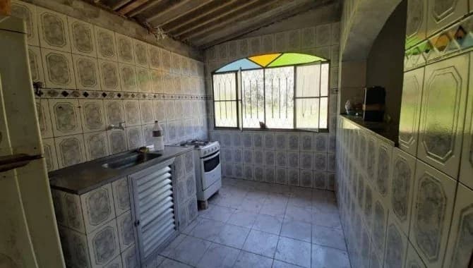 Foto 13 de 18: Casa em leilão em Magé - RJ, bairro Parque do Imperador — Casa 162 m² - Parque do Imperador - Magé - RJ