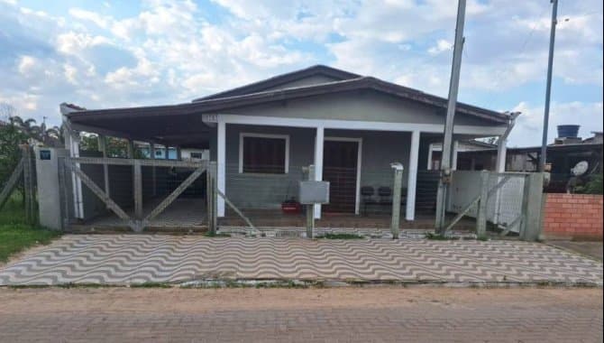 Casa em leilão em Mostardas - RS, bairro Centro — Casa 196 m² - Centro - Mostardas - RS