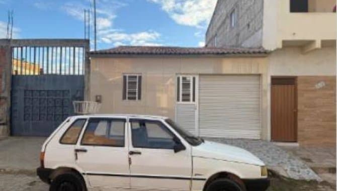 Casa em leilão em Cabrobó - PE, bairro Centro — Casa 77 m² - Centro - Cabrobó - PE