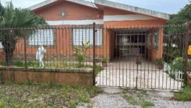 Foto 9 de 15: Casa em leilão em Pelotas - RS, bairro Laranjal — Casa 194 m² - Laranjal - Pelotas - RS