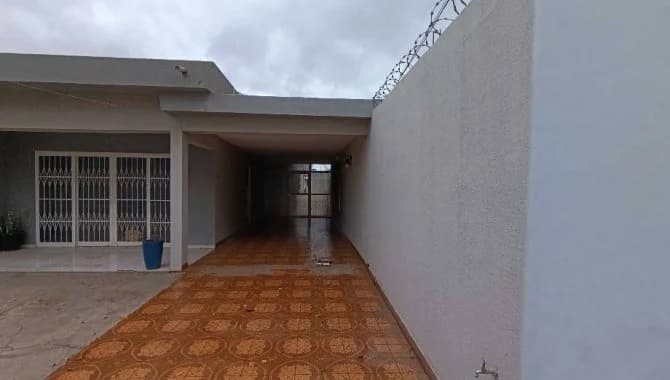 Foto 2 de 13: Casa em leilão em Campo Grande - MS, bairro Vila Taquarussu — Casa 211 m² - Vila Taquarussu - Campo Grande - MS