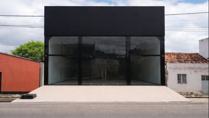 Foto 1 de 2: Comercial em leilão em Alagoinha - PE, bairro Machuca — Loja 370 m² - Machuca - Alagoinha - PE