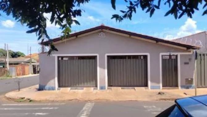 Casa em leilão em Aramina - SP, bairro Santo Antônio — Casa 213 m² - Santo Antonio - Aramina - SP