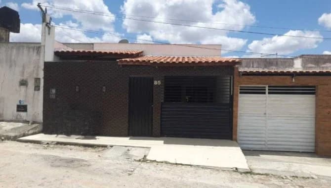 Foto 1 de 2: Casa em leilão em Serrinha - BA, bairro Cruzeiro — Casa 84 m² - Cruzeiro - Serrinha - BA