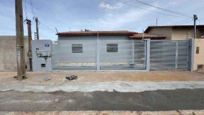 Foto 1 de 3: Casa em leilão em Luís Eduardo Magalhães - BA, bairro Jardim das Acácias — Casa 78 m² - Jardim das Acácias - Luís Eduardo Magalhães - BA