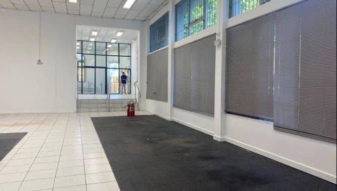 Foto 4 de 11: Comercial em leilão em Santa Vitória Do Palmar - RS, bairro Centro — Imóvel Comercial (Ex-Agência) com 585 m² - Santa Vitória do Palmar - RS