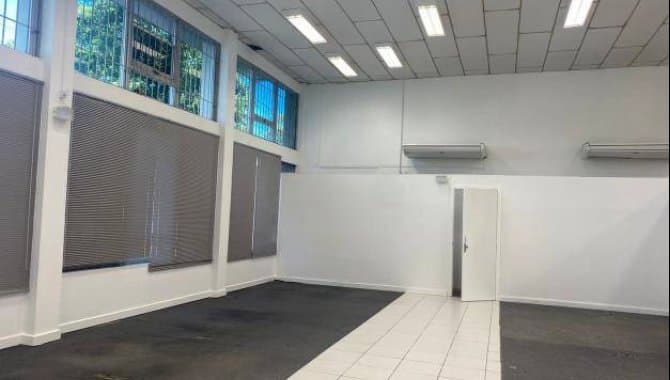 Foto 5 de 11: Comercial em leilão em Santa Vitória Do Palmar - RS, bairro Centro — Imóvel Comercial (Ex-Agência) com 585 m² - Santa Vitória do Palmar - RS