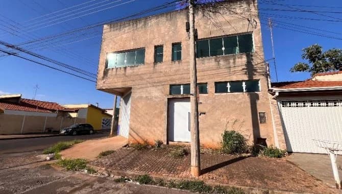 Foto 4 de 8: Comercial em leilão em Jaú - SP, bairro Jardim América — Prédio Comercial 500 m² - Jardim América - Jaú - SP