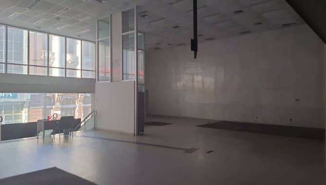 Foto 18 de 19: Comercial em leilão em Porto Alegre - RS, bairro Centro Histórico — Prédio Comercial 2.700 m² - Centro Histórico - Porto Alegre - RS