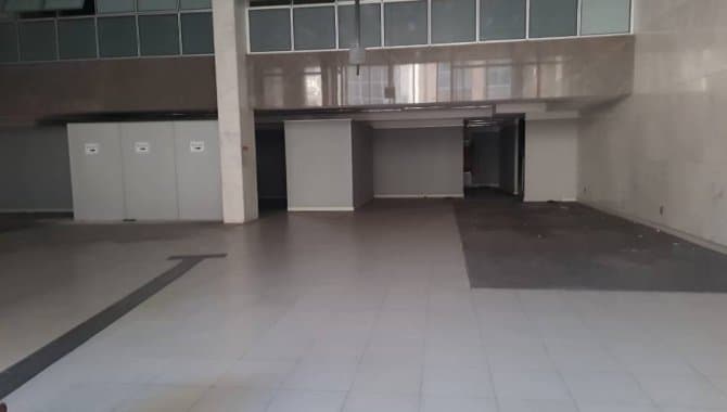 Foto 17 de 19: Comercial em leilão em Porto Alegre - RS, bairro Centro Histórico — Prédio Comercial 2.700 m² - Centro Histórico - Porto Alegre - RS