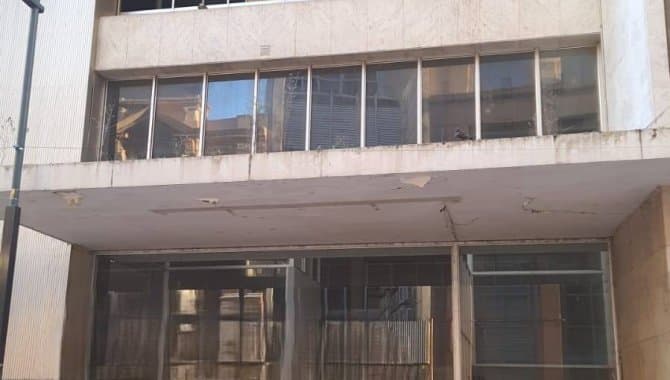 Foto 2 de 19: Comercial em leilão em Porto Alegre - RS, bairro Centro Histórico — Prédio Comercial 2.700 m² - Centro Histórico - Porto Alegre - RS