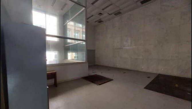 Foto 7 de 19: Comercial em leilão em Porto Alegre - RS, bairro Centro Histórico — Prédio Comercial 2.700 m² - Centro Histórico - Porto Alegre - RS