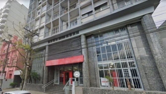 Foto 1 de 7: Comercial em leilão em Pelotas - RS, bairro Centro — Ex-Agência (Loja 01) - Centro - Pelotas - RS
