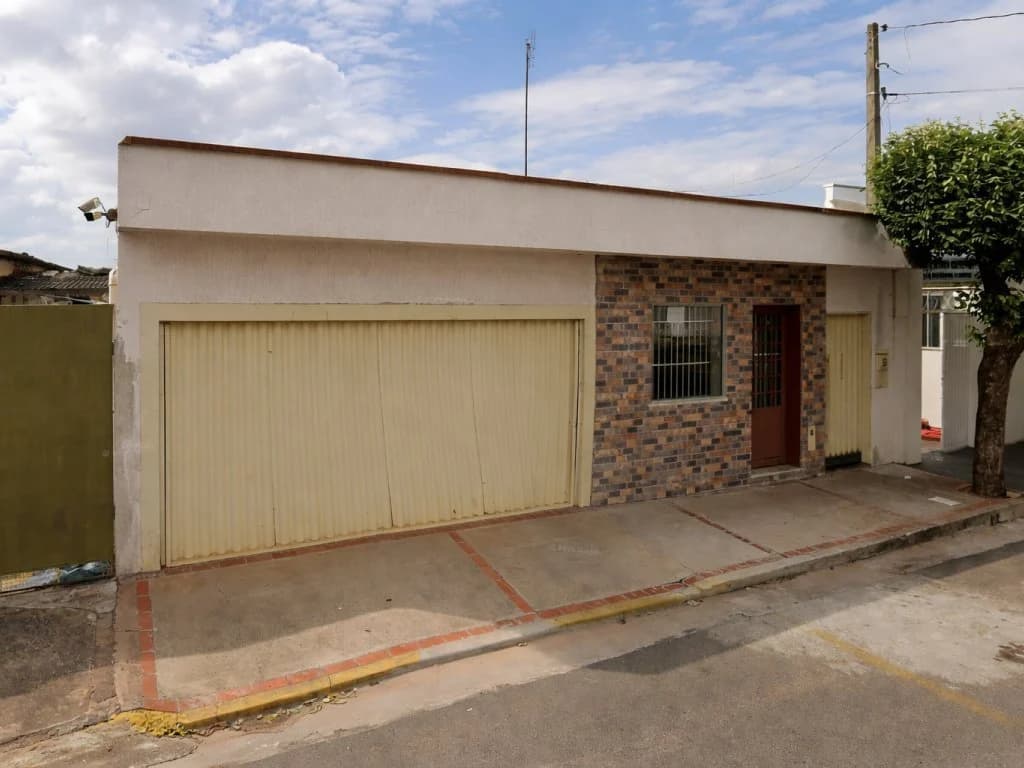 Foto 4 de 5: Casa em leilão em Promissão - SP, bairro Centro — Parte Ideal (16,25%) sobre Casa em Terreno de 400 m² - Centro - Promissão - SP