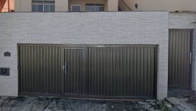 Foto 3 de 3: Casa em leilão em Juiz De Fora - MG, bairro Centenário — Casa 203 m² - Centenário - Juiz de Fora - MG