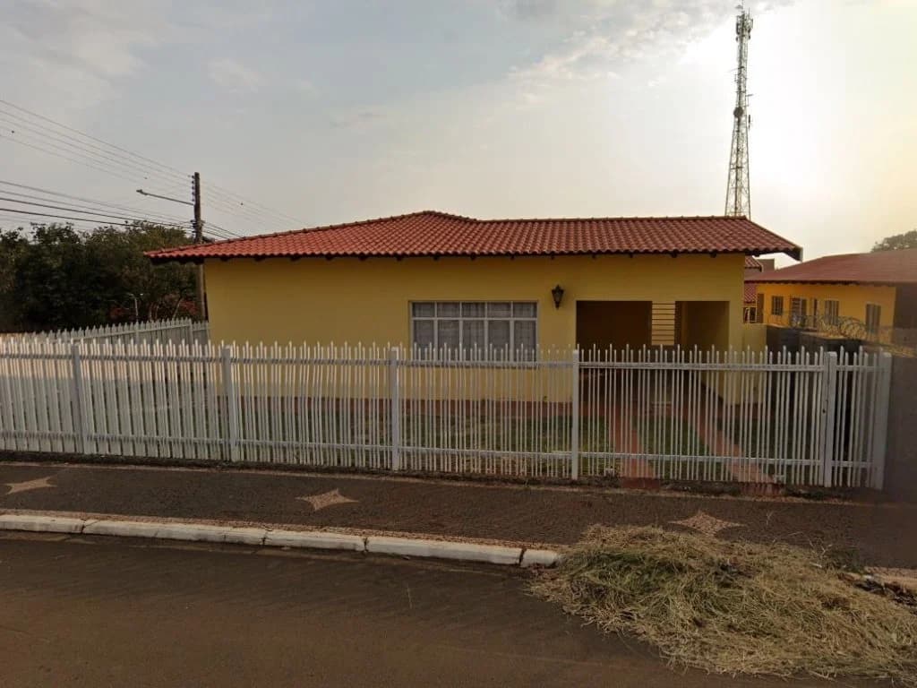 Foto 3 de 5: Casa em leilão em Arandu - SP, bairro Centro — Domínio Útil sobre Casa 344 m² - Centro - Arandu - SP