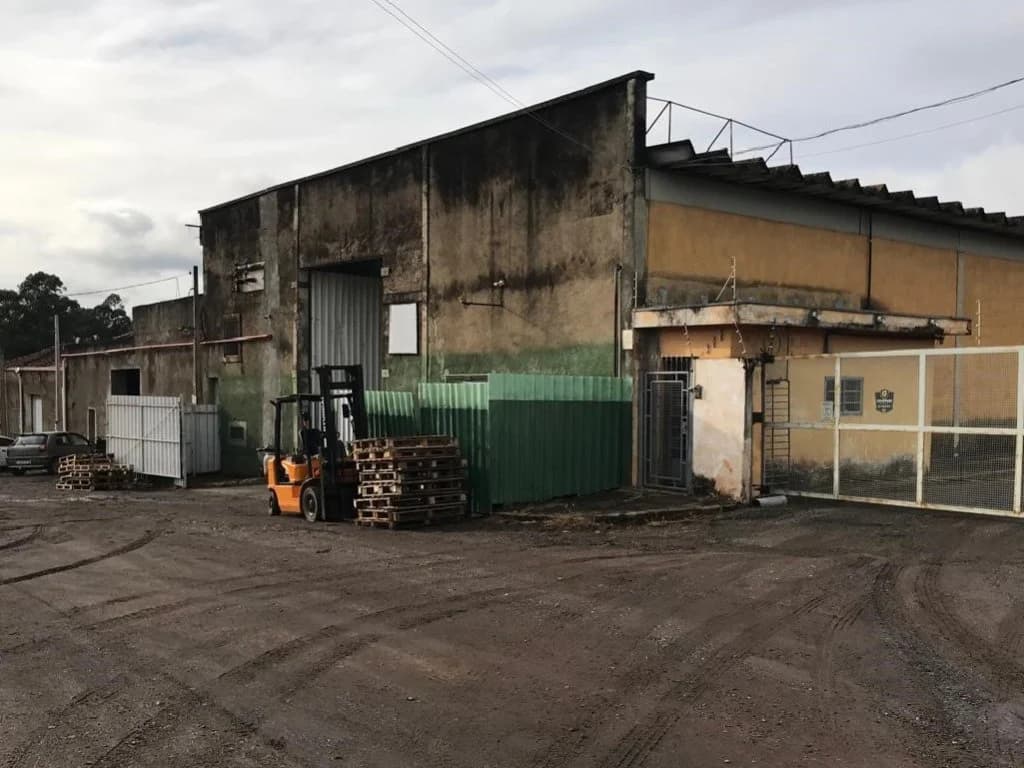 Comercial em leilão em Itu - SP, bairro Matadouro — Imóvel Industrial em Área de 14.060 m² - Vila Bandeirantes - Itu - SP