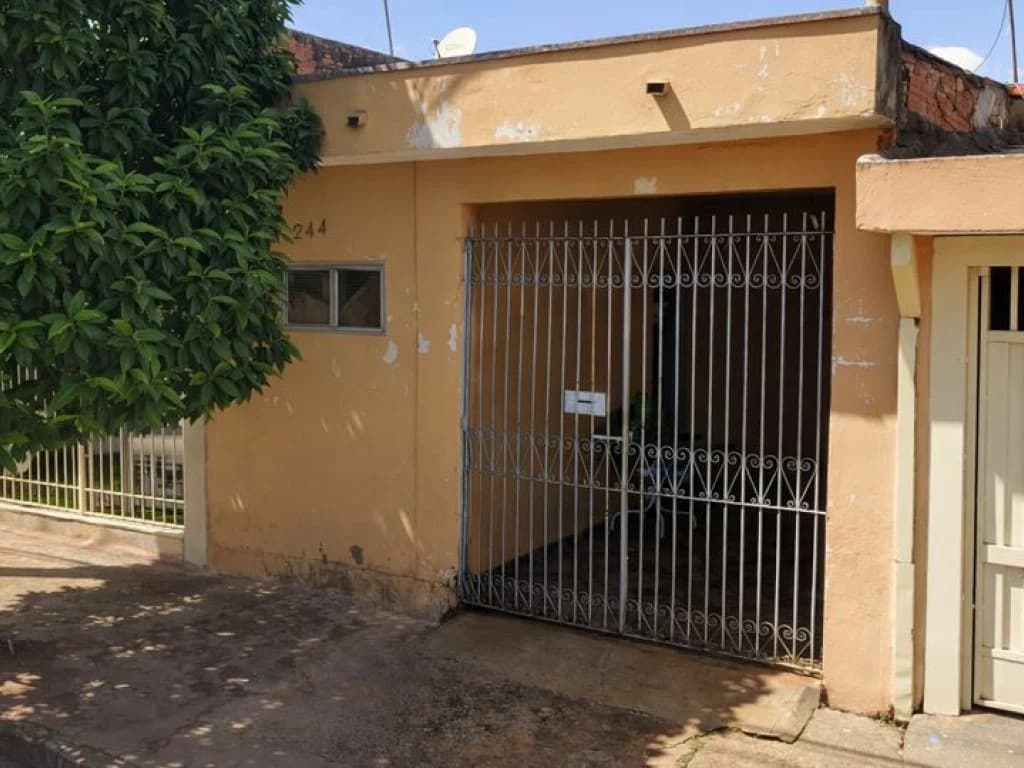Foto 3 de 4: Casa em leilão em Sertãozinho - SP, bairro Vila Industrial — Casa em Terreno de 170 m² - Vila Industrial - Sertãozinho - SP