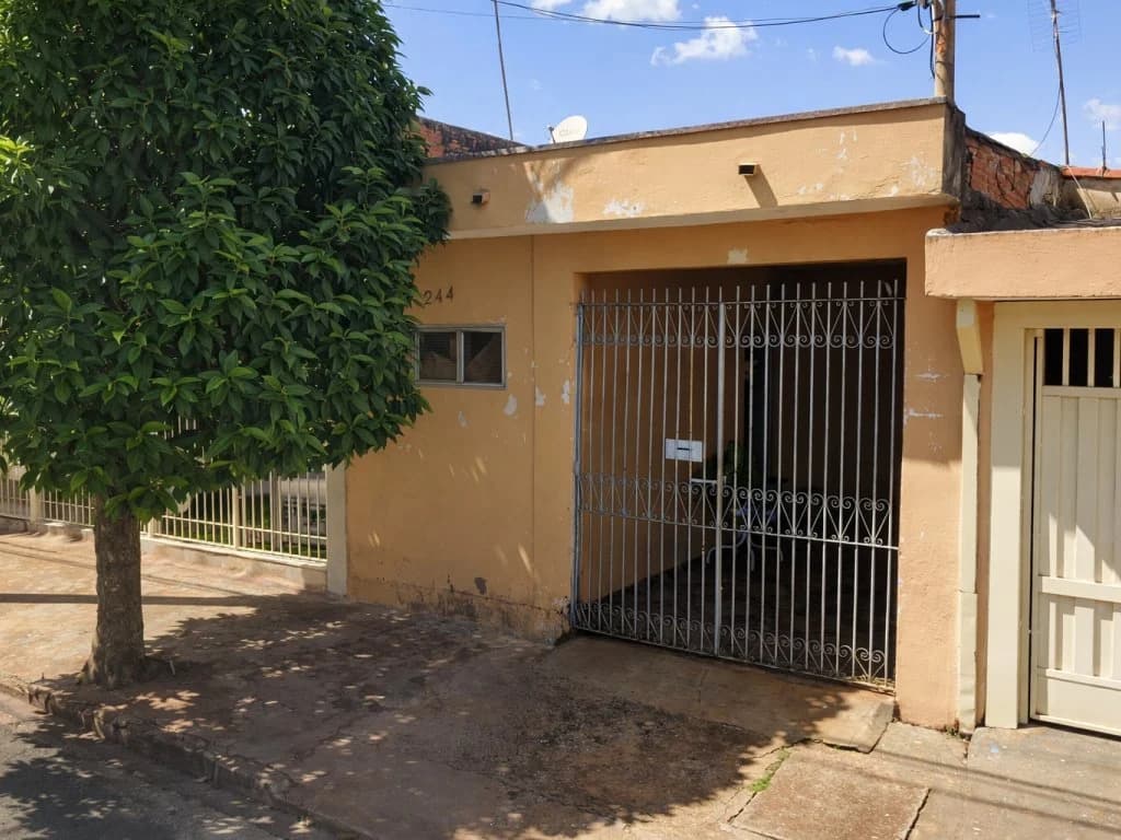 Foto 2 de 4: Casa em leilão em Sertãozinho - SP, bairro Vila Industrial — Casa em Terreno de 170 m² - Vila Industrial - Sertãozinho - SP