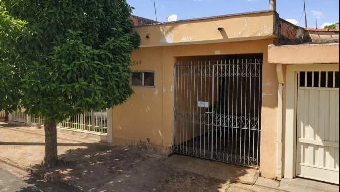 Foto 1 de 4: Casa em leilão em Sertãozinho - SP, bairro Vila Industrial — Casa em Terreno de 170 m² - Vila Industrial - Sertãozinho - SP